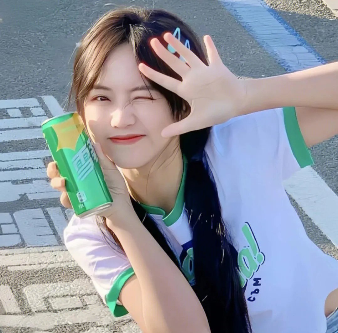 她的微笑和圈套